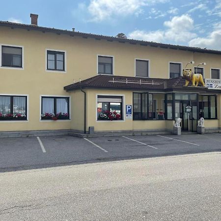 Gasthaus-Pension Zum Loewen Asten 외부 사진