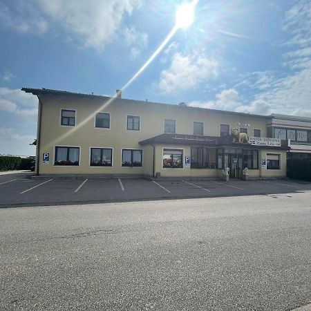 Gasthaus-Pension Zum Loewen Asten 외부 사진