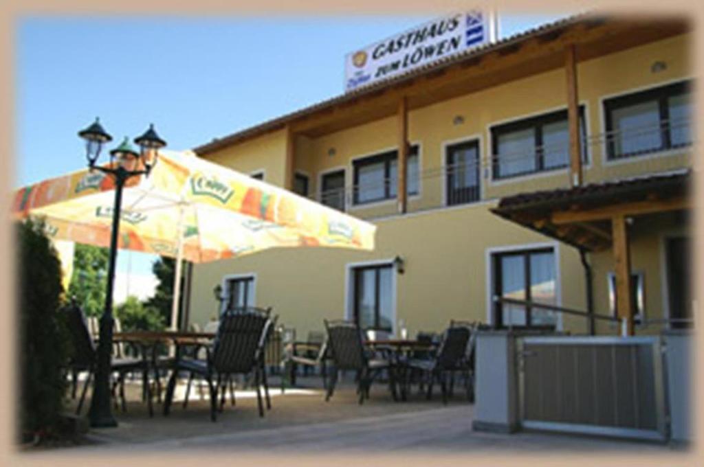 Gasthaus-Pension Zum Loewen Asten 외부 사진