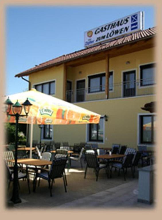 Gasthaus-Pension Zum Loewen Asten 외부 사진
